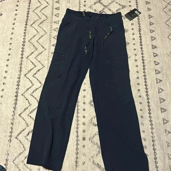 Medcouture Scrub Pants Size XSP NWT Active - Picture 2 of 7